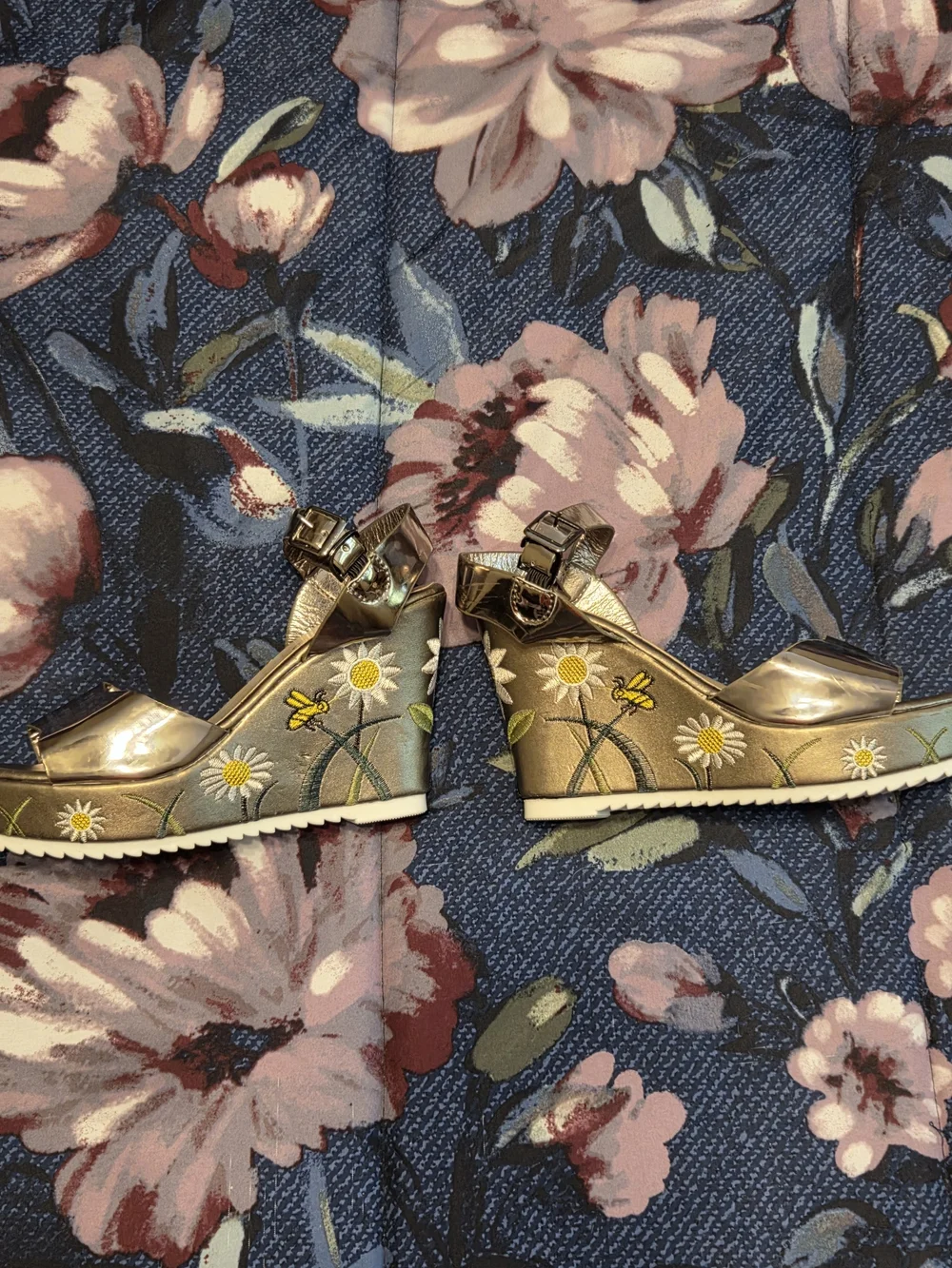 Metallic Silver Wedge Sandals with Embroidered Daisies